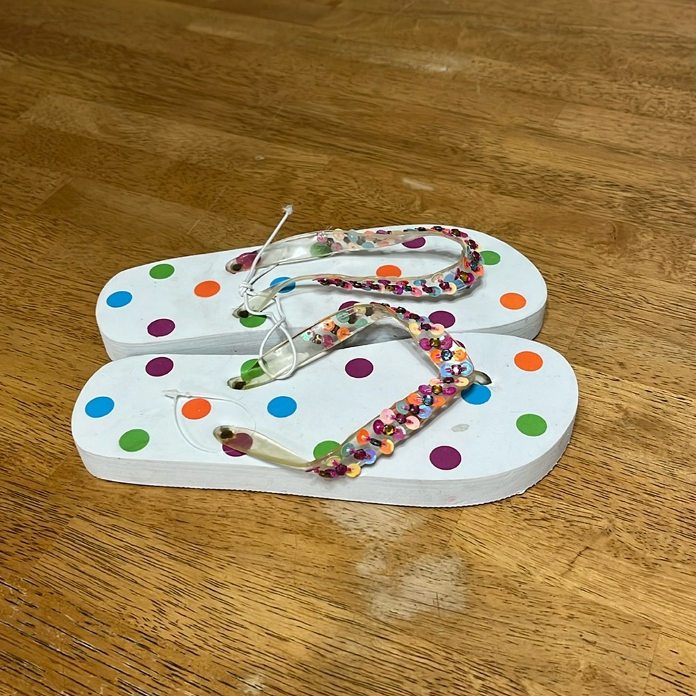 2 for $8 Women’s Flipflops